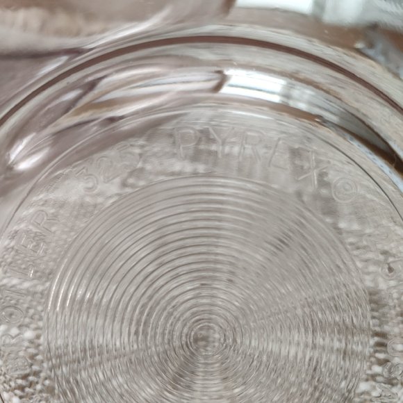 2 Pyrex Bowls Amethyst #325 - Picture 5 of 6